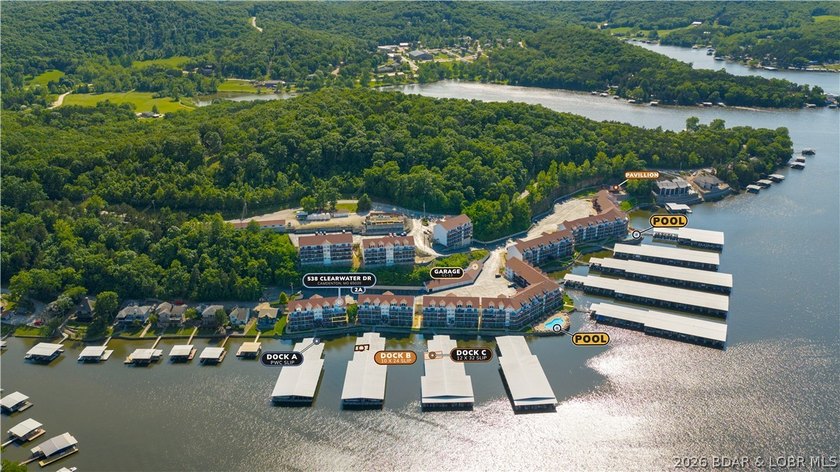 Beautiful 3-bedroom, 2-bath lakefront condo at Clearwater - photo 30