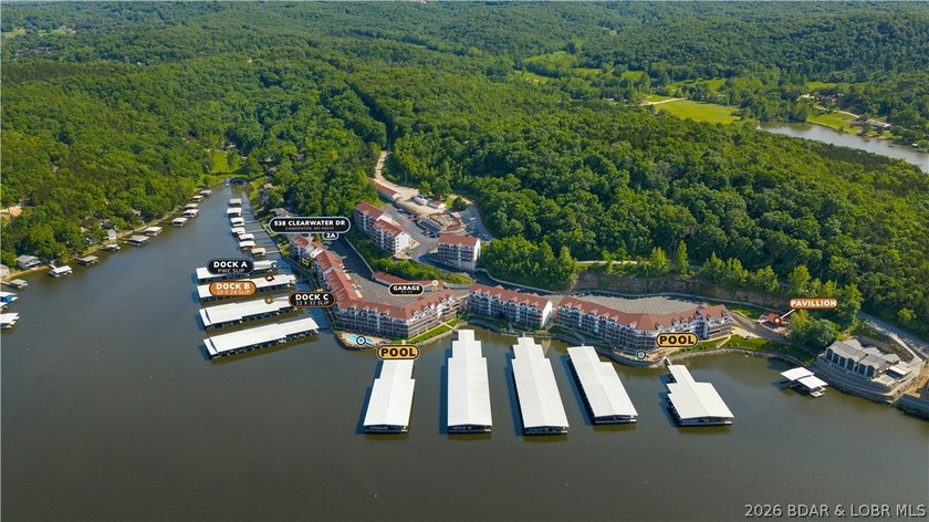 Beautiful 3-bedroom, 2-bath lakefront condo at Clearwater - photo 31