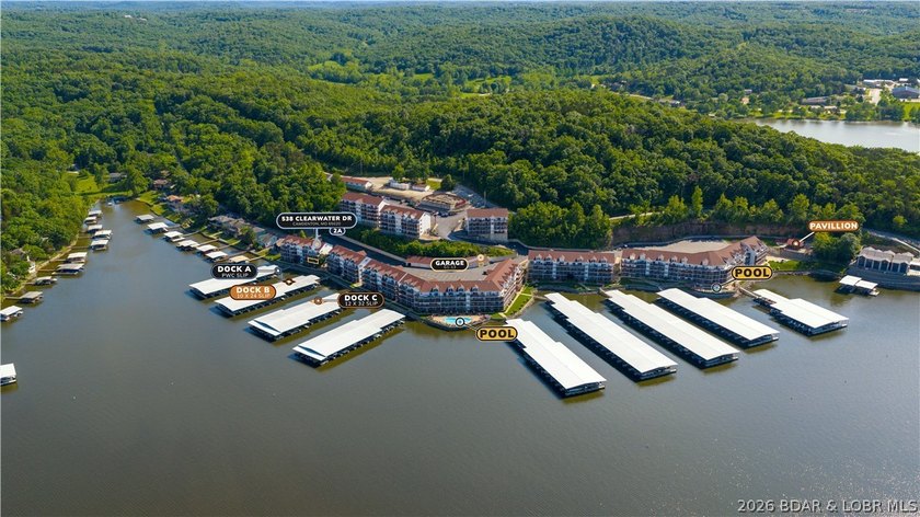 Beautiful 3-bedroom, 2-bath lakefront condo at Clearwater - photo 32