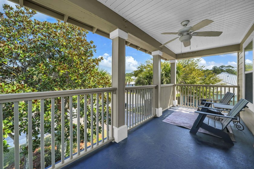 This stunning 4BR/3.5BA home in Eagle Bay offers style and - photo 33