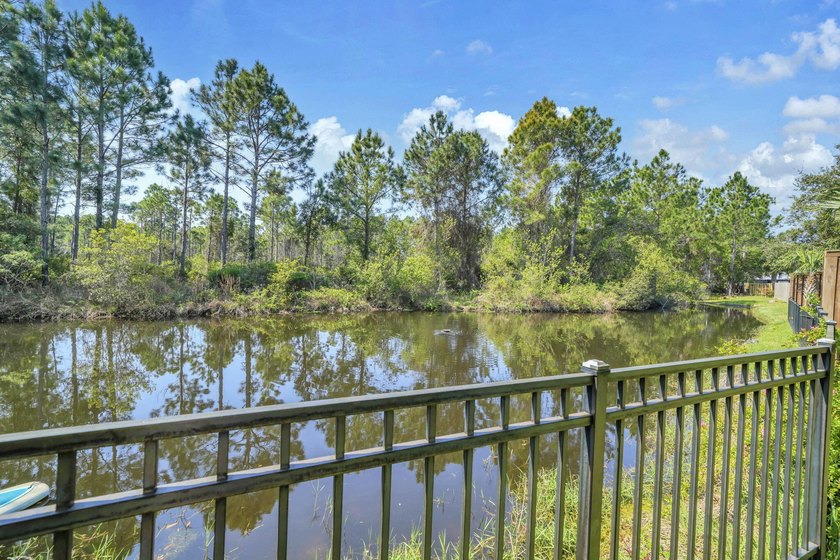 This stunning 4BR/3.5BA home in Eagle Bay offers style and - photo 47