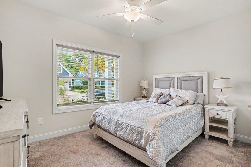 Welcome to this exceptional 5-bedroom, 3-bathroom home located - photo 18