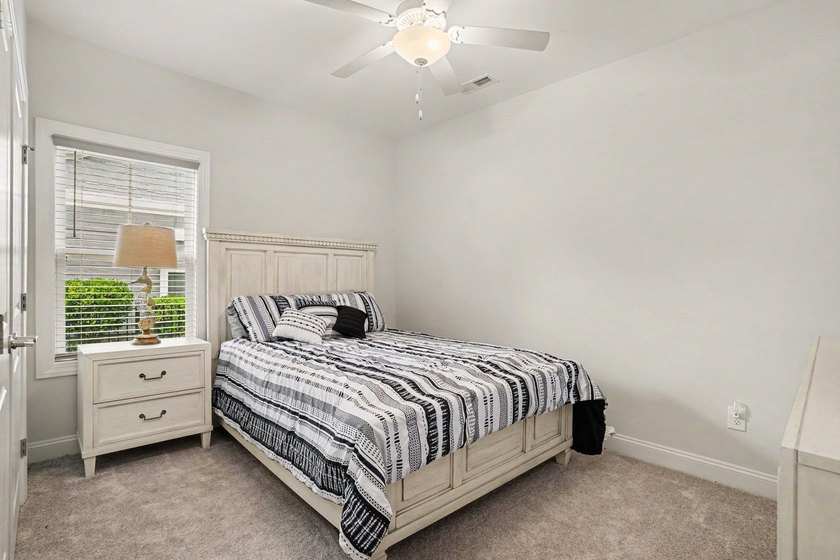 Welcome to this exceptional 5-bedroom, 3-bathroom home located - photo 20