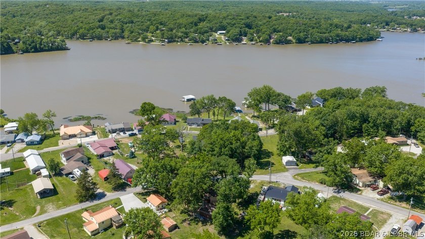 Tucked near the water in Warsaw, this 3-bedroom, 1-bath ranch - photo 34