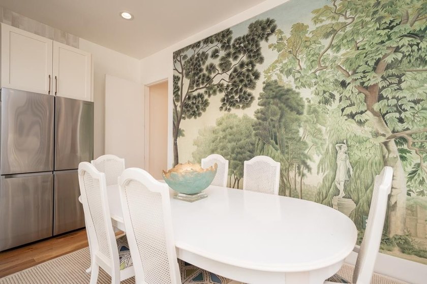 BEAUTIFUL home with STUNNING views of the Highlands Lake! No - photo 23