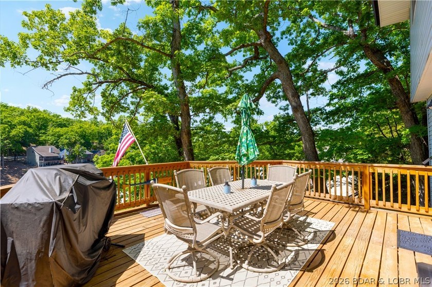 Tucked along a quiet cove at the 3 MM, 131 Walnut Drive is the - photo 25