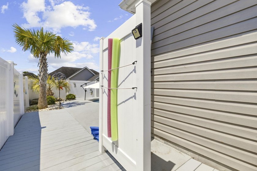 Welcome to 913 Bell Meade Dr., where comfort, convenience, and - photo 36