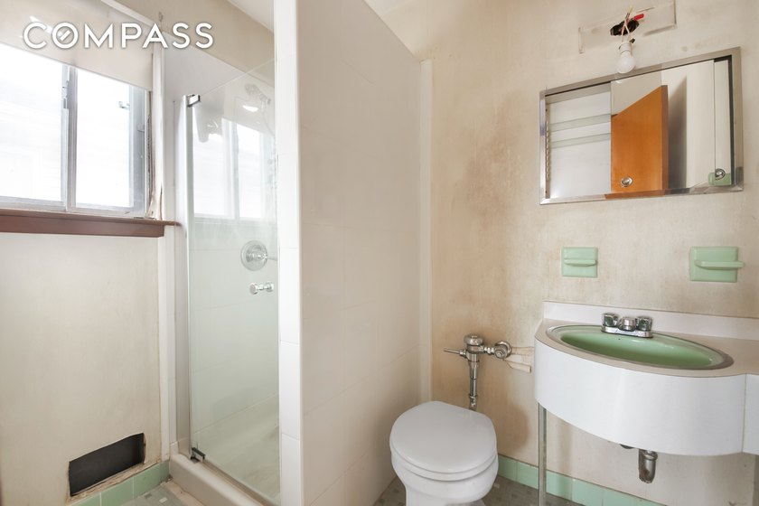 Welcome to this spacious and versatile home in the heart of - photo 7