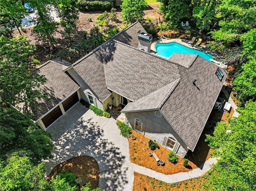 Welcome to 2565 Fairview Drive-an exceptional and hard-to-find - photo 3