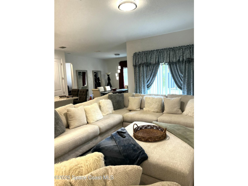 Custom-built in 2022, this beautifully designed 3-bedroom - photo 3