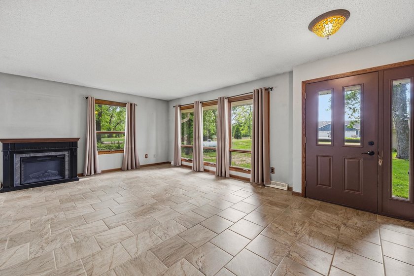 MOTIVATED SELLER!! Wake up to stunning east-facing views of Sauk - photo 11