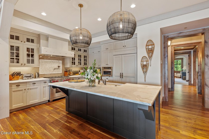 Spectacular Waterfront Condo, 5 bed 5.5 bath. Highly secured - photo 12