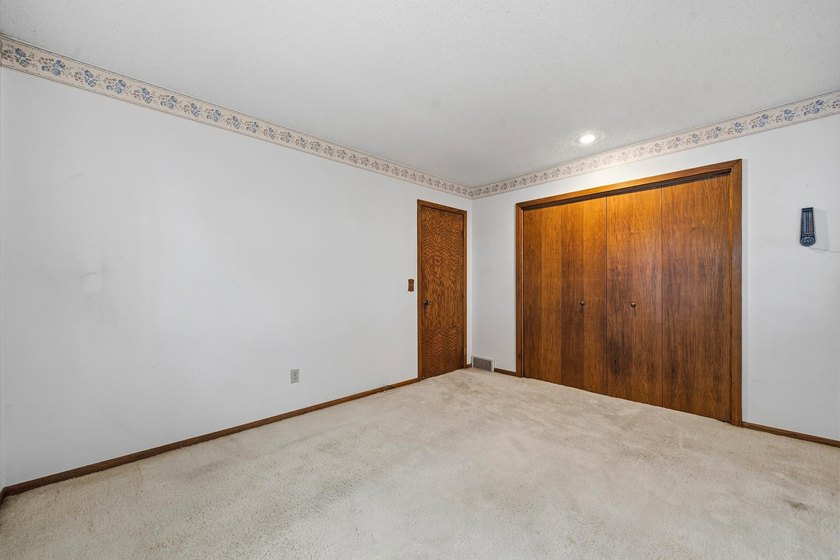 MOTIVATED SELLER!! Wake up to stunning east-facing views of Sauk - photo 23