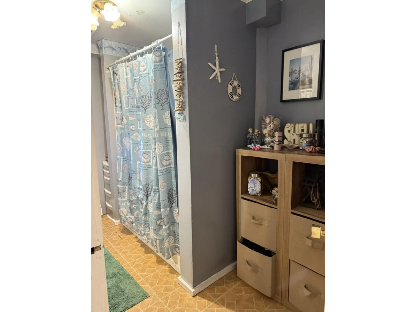Affordable &amp; Well-Maintained 3-Unit - Ideal for an - photo 15