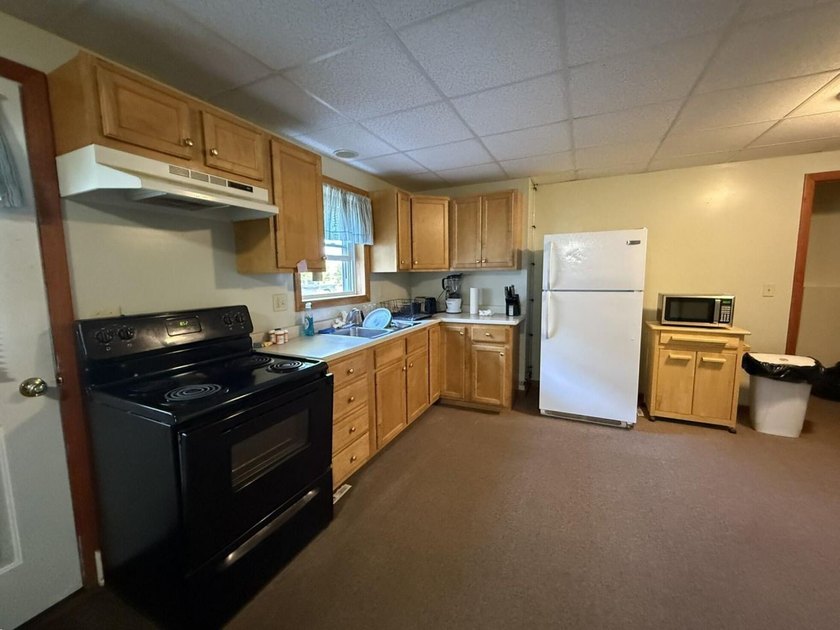 Affordable &amp; Well-Maintained 3-Unit - Ideal for an - photo 16
