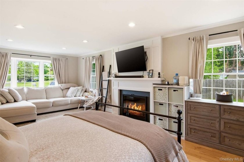 Welcome to Your Dream Home: Nestled at the end of a serene - photo 22