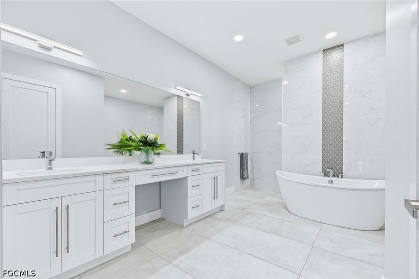 NEW CONSTRUCTION QUALITY WITHOUT THE WAIT. Built in 2023, this - photo 29