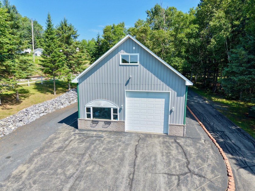 Welcome to one of Eagle Lake's most exceptional waterfront - photo 2