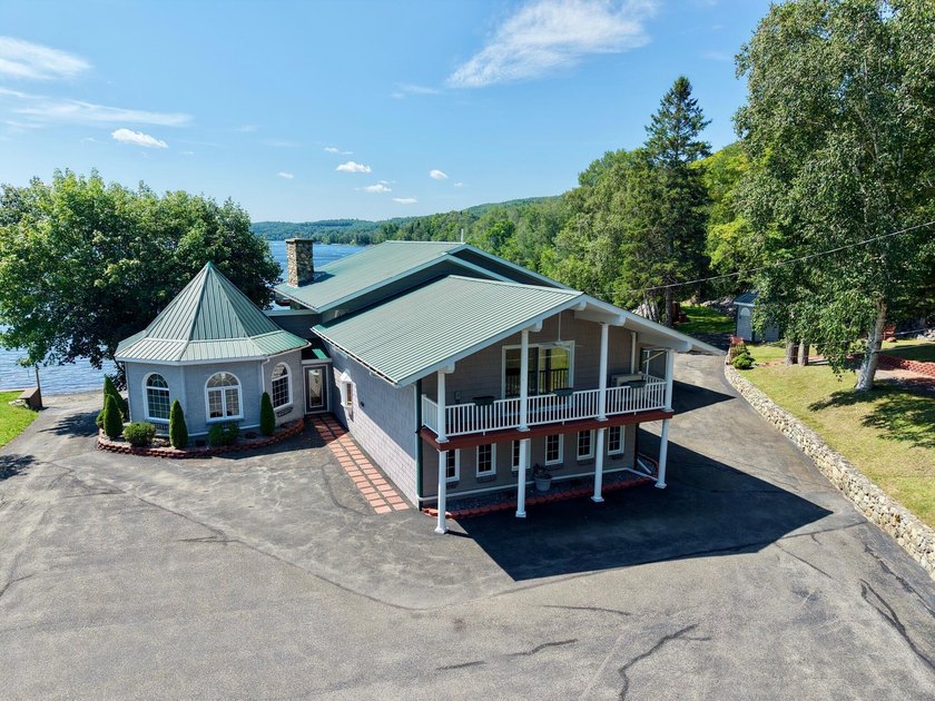 Welcome to one of Eagle Lake's most exceptional waterfront - photo 3