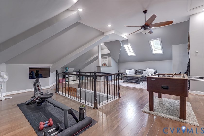 Welcome to this beautifully maintained brick-front home in the - photo 38