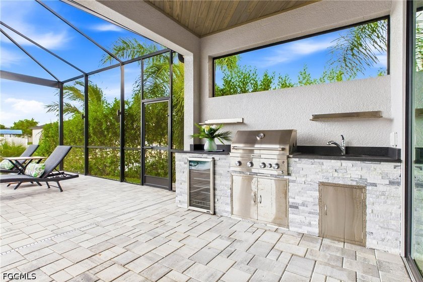 NEW CONSTRUCTION QUALITY WITHOUT THE WAIT. Built in 2023, this - photo 42