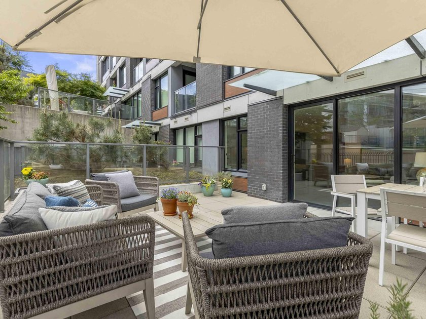 New York City Vibes! This cosmopolitan Jr. 2 bed home at the - photo 14