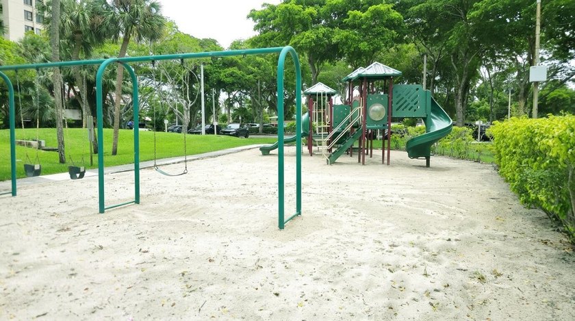 GREAT OPPORTUNITY to live in one of the most desirable - photo 25