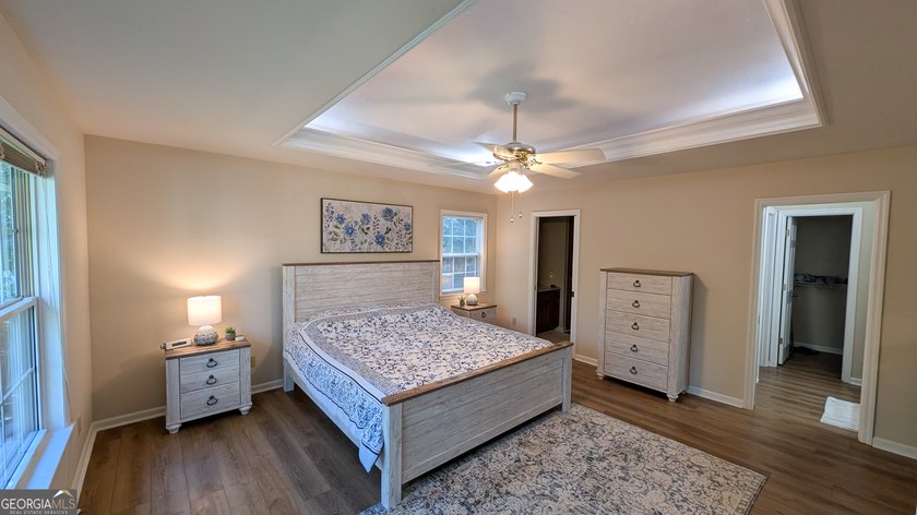 Welcome to 5302 Summerwood Lane, a very private home set high - photo 14