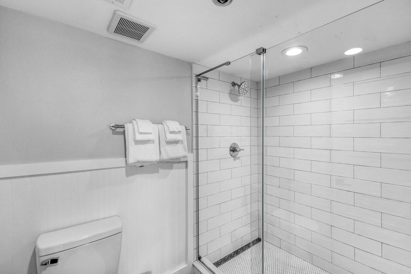 This beautifully appointed 2-bedroom, 2-bath condo is move-in or - photo 19