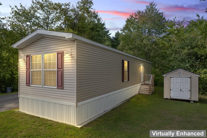 Welcome to 4 Clover Corner Lane, a thoughtfully designed - photo 23