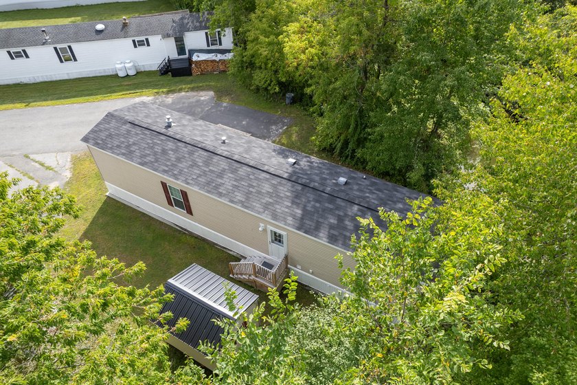 Welcome to 4 Clover Corner Lane, a thoughtfully designed - photo 27