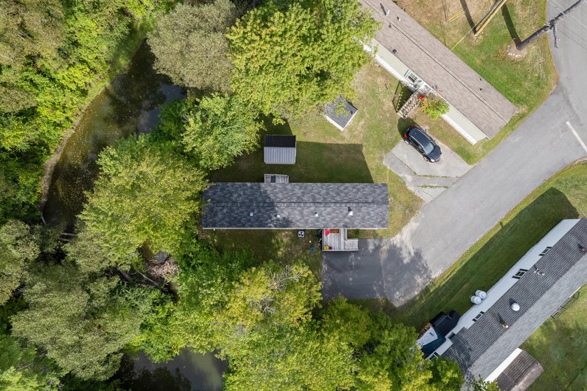 Welcome to 4 Clover Corner Lane, a thoughtfully designed - photo 28