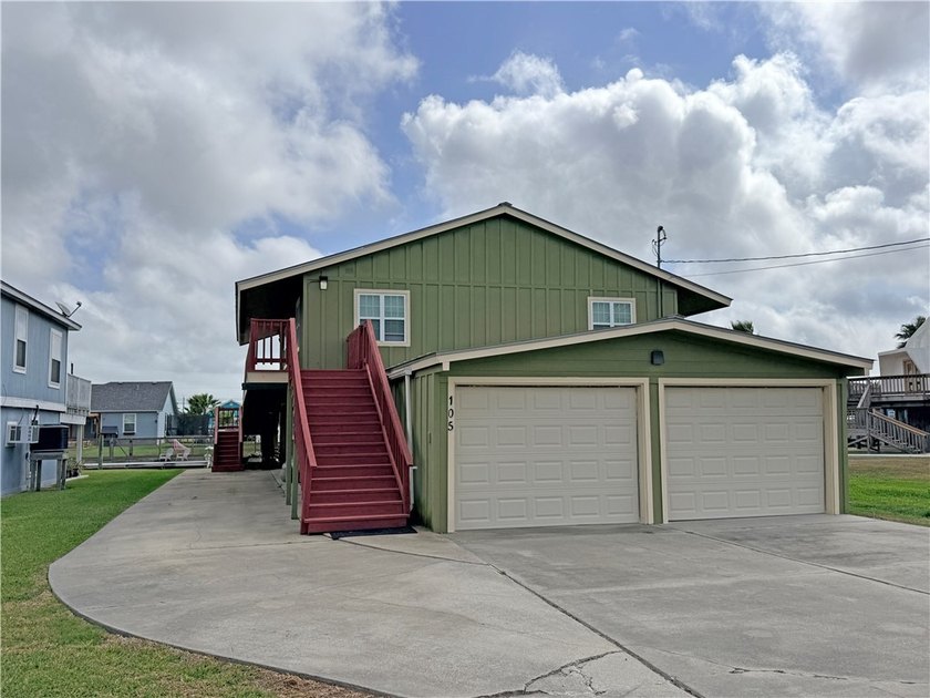 Welcome to laid-back Texas coastal living where fishing, boating - photo 2