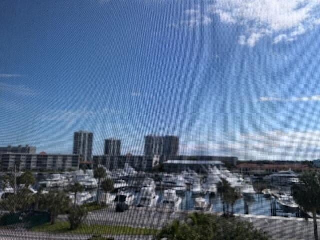 Marina Yacht club Views &amp;Ocean breezes await you from North Palm - photo 22