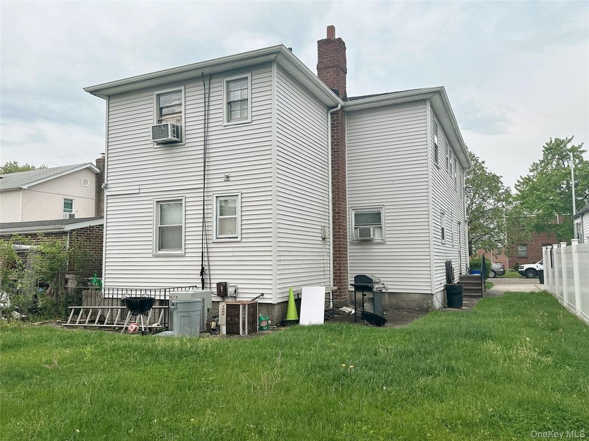 Exceptional opportunity in the heart of Bayside! Situated on a - photo 23