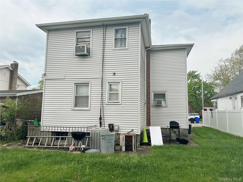 Exceptional opportunity in the heart of Bayside! Situated on a - photo 24