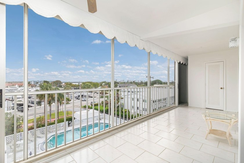 Marina Yacht club Views &amp;Ocean breezes await you from North Palm - photo 30