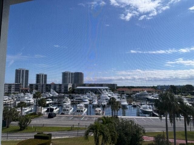 Marina Yacht club Views &amp;Ocean breezes await you from North Palm - photo 47