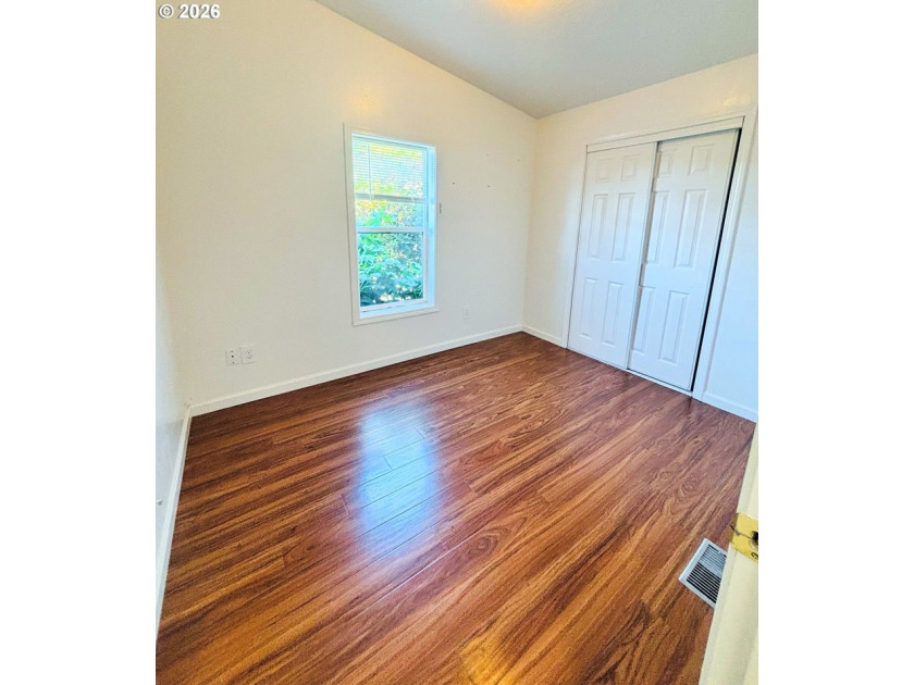 Charming, move-in ready, 3Bd/2Bth home offers comfort and - photo 16