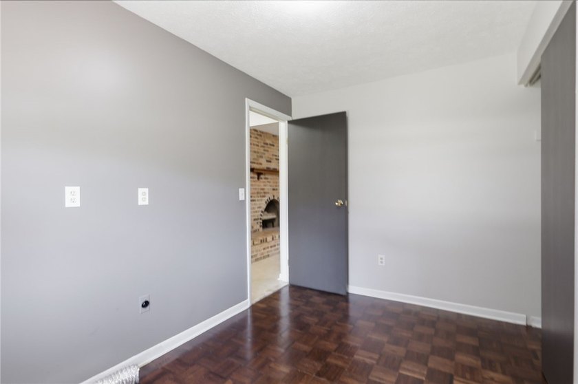 Welcome to 2 Casimir Circle in Rochester's 14617 ZIP code! - photo 21