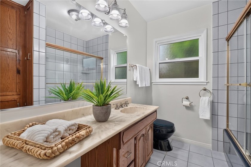 Excellent opportunity to own a home on an expansive 10,049 sq - photo 23