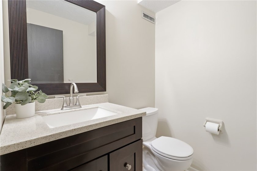 Welcome to 2 Casimir Circle in Rochester's 14617 ZIP code! - photo 27