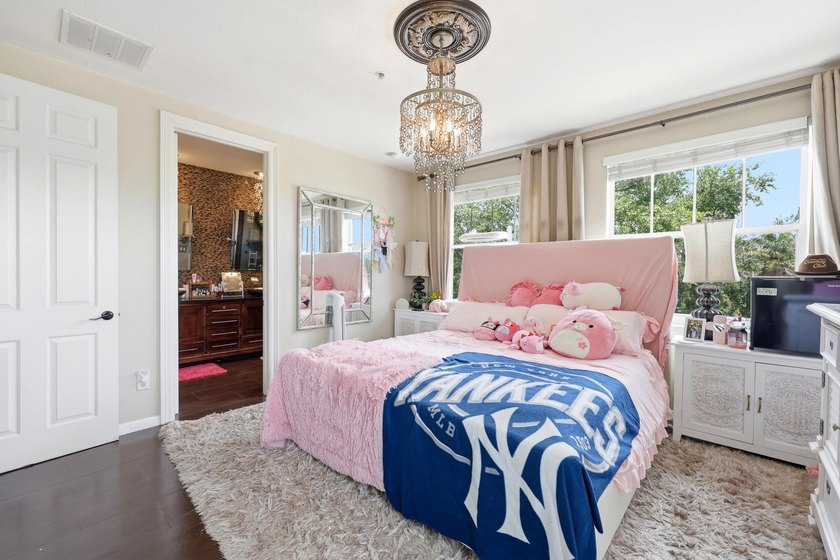Exceptional investment opportunity in the gated community of - photo 32
