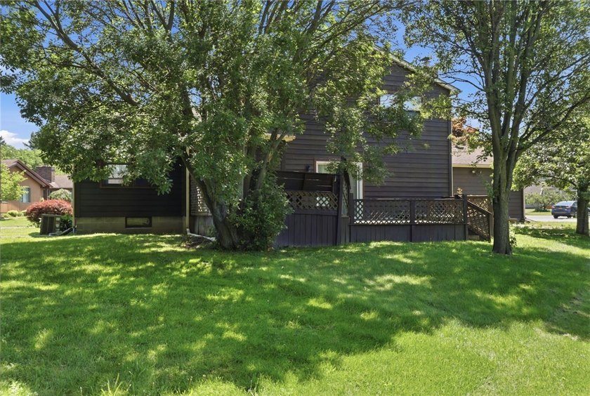 Welcome to 2 Casimir Circle in Rochester's 14617 ZIP code! - photo 36