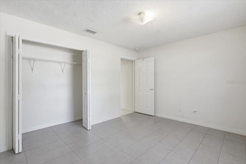 Investment opportunity awaits! This duplex offers two units - photo 15