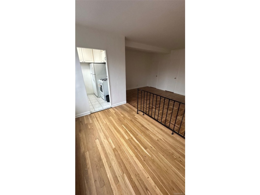 This bright and airy studio apartment is located in a quiet - photo 18