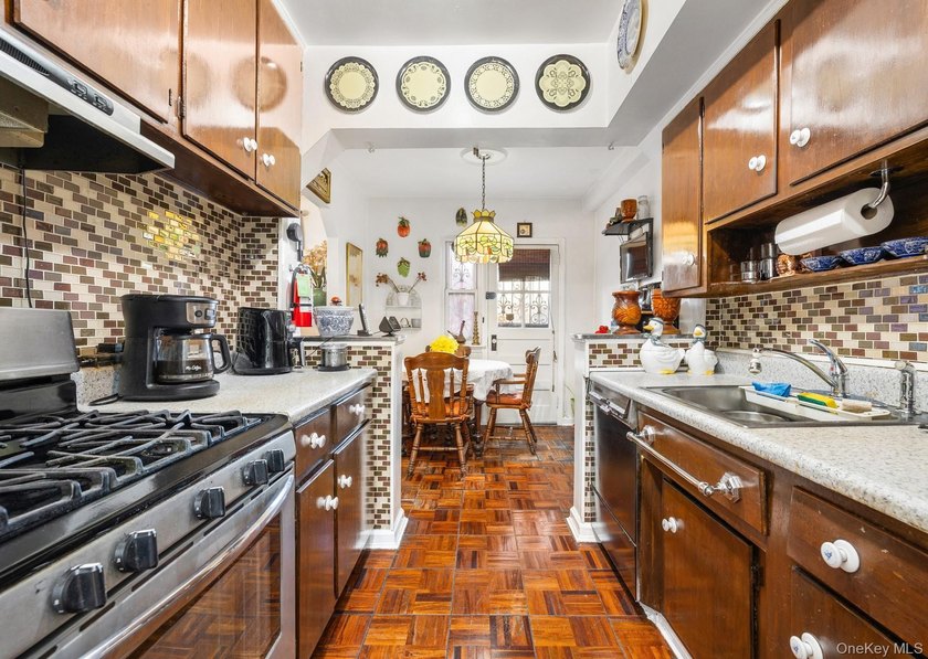 This beautifully maintained 2-family home in the desirable - photo 6
