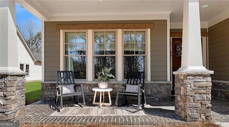 New Construction JW COLLECTION 3 Bedroom 3 Bath Home in Lake - photo 3