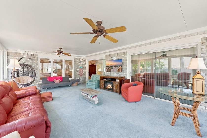 Come and see this beautiful beach oasis today. A beautiful brick - photo 32