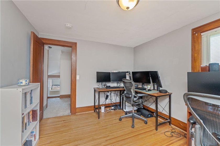 Welcome Home! This charming 3 bedroom and 1.5 bath Colonial in - photo 20